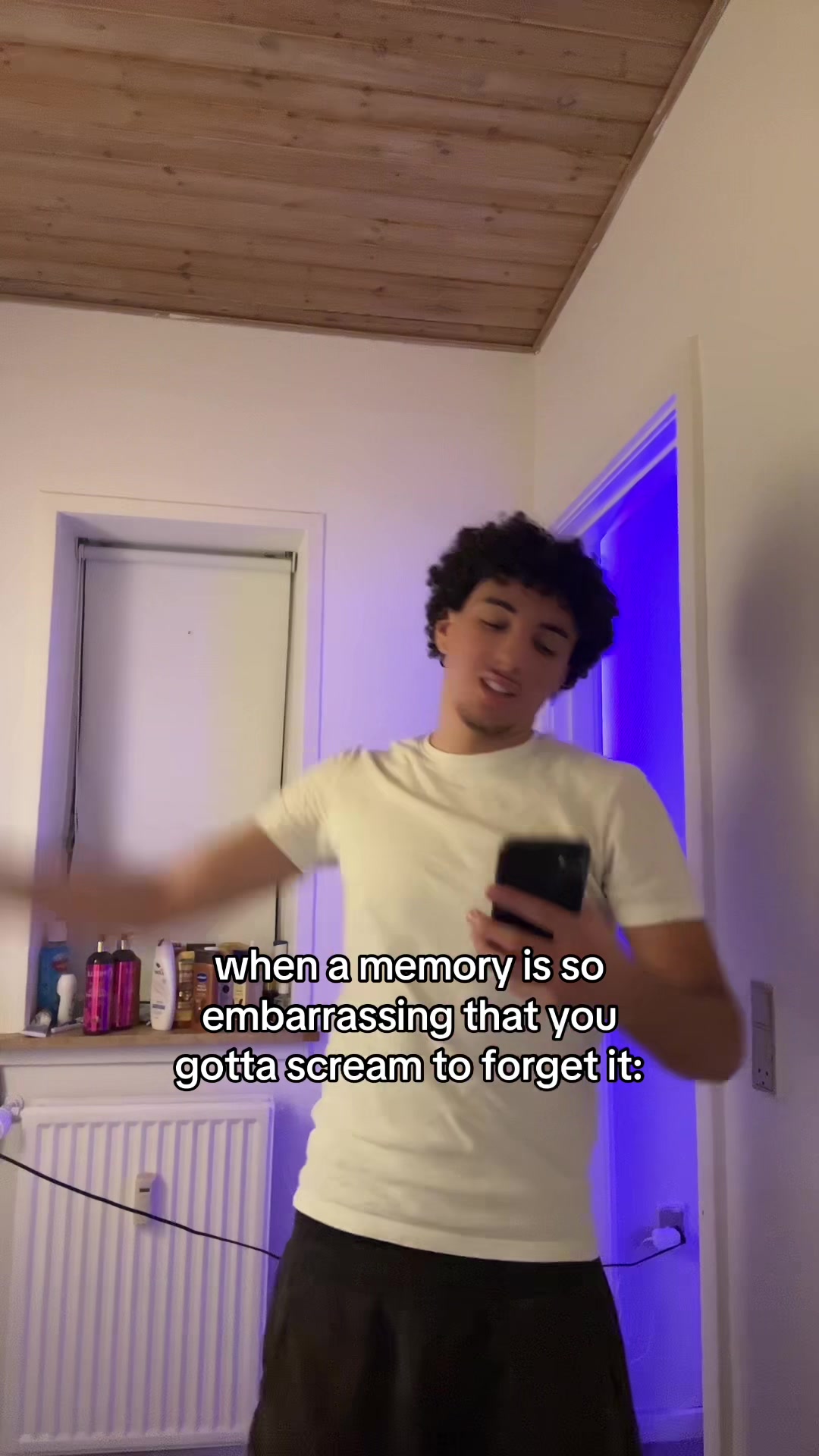 @￶