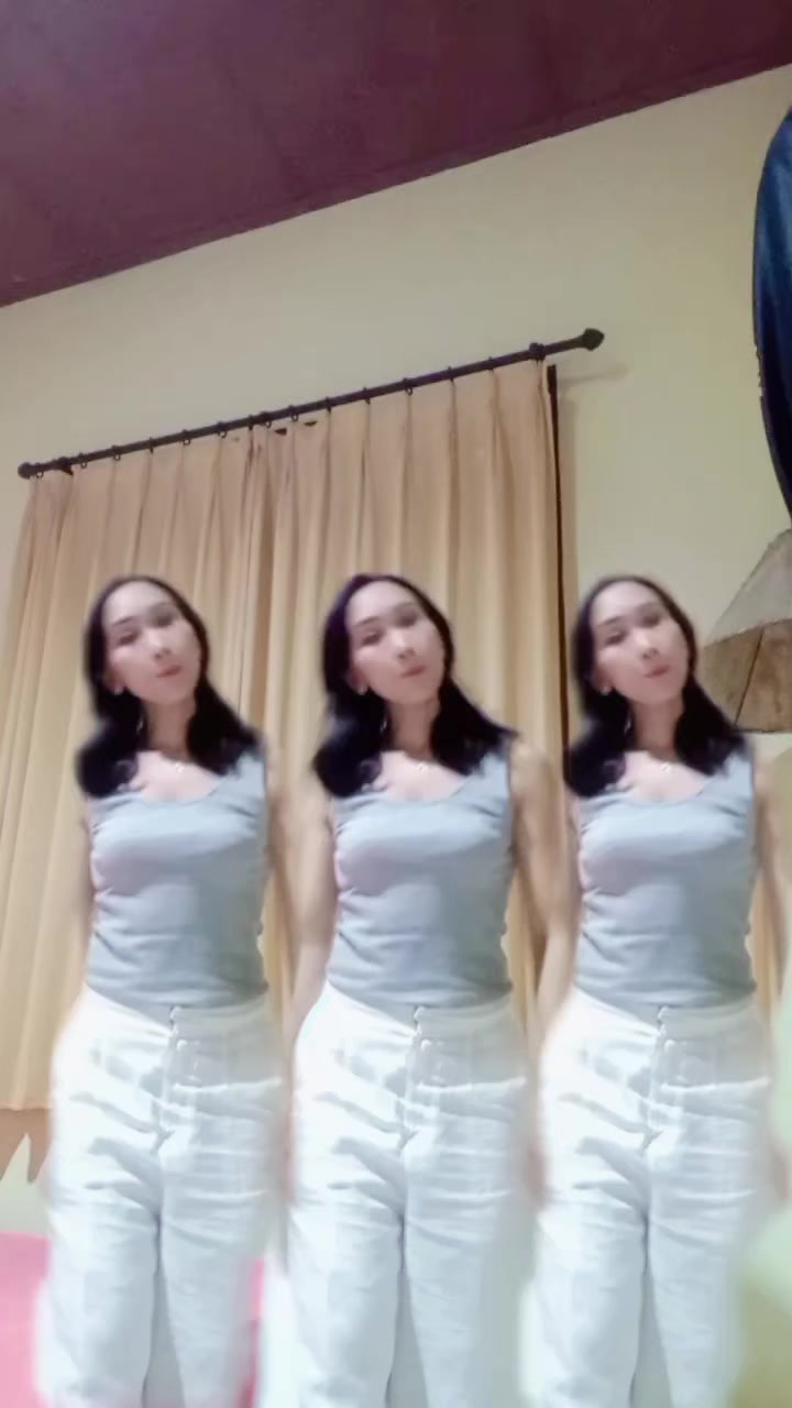@Ayukbudiani