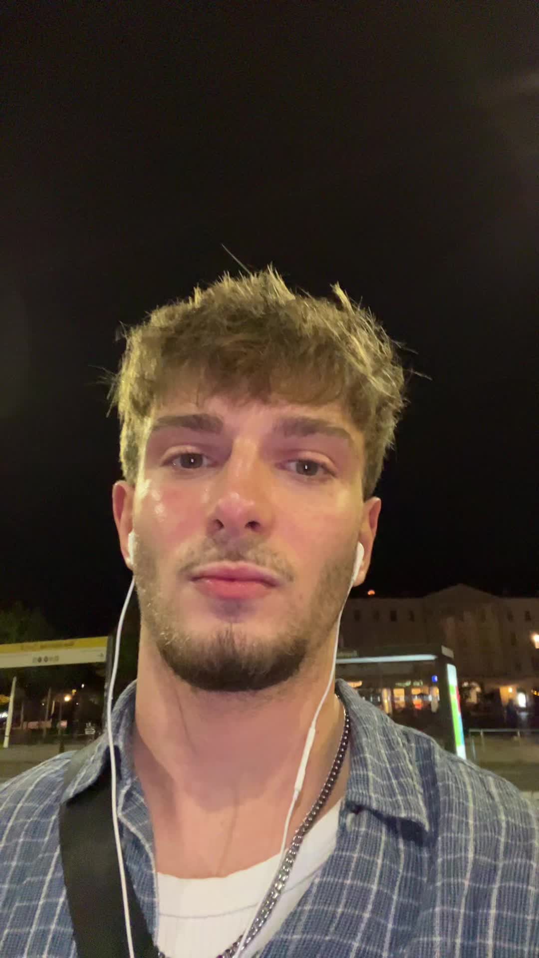 @2xmaxi