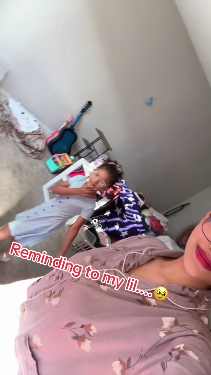 @Chyashi👉😊