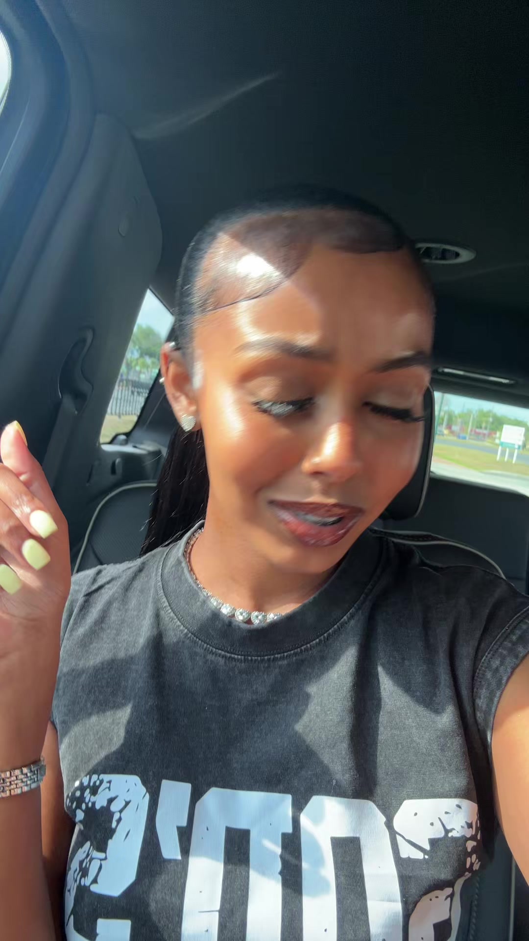 @emneezy
