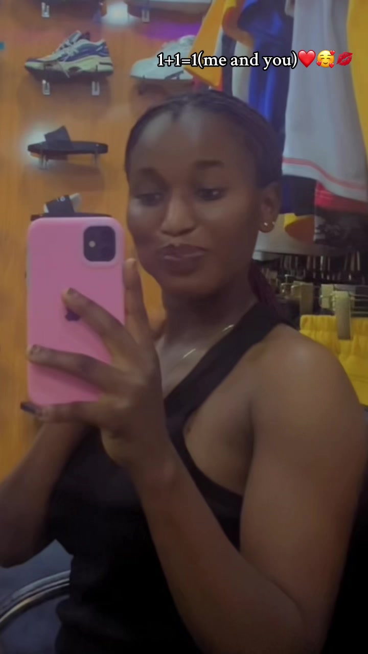 @ellybelly