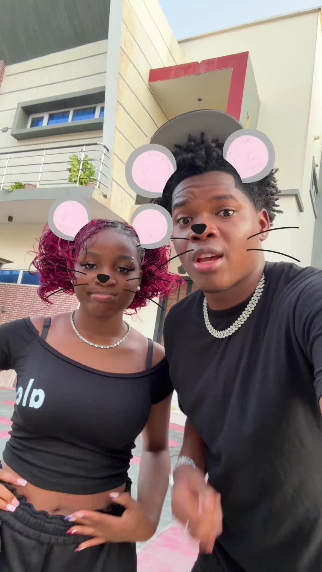 @Ejay 🧨
