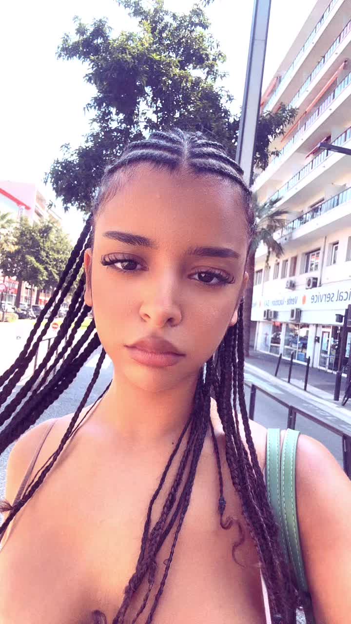 @Aya