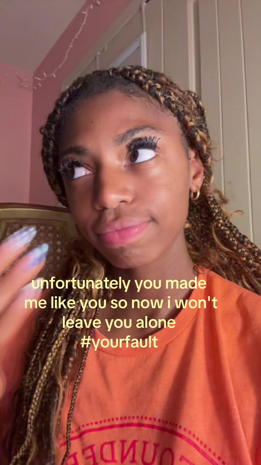 @shaniya ᥫ᭡.