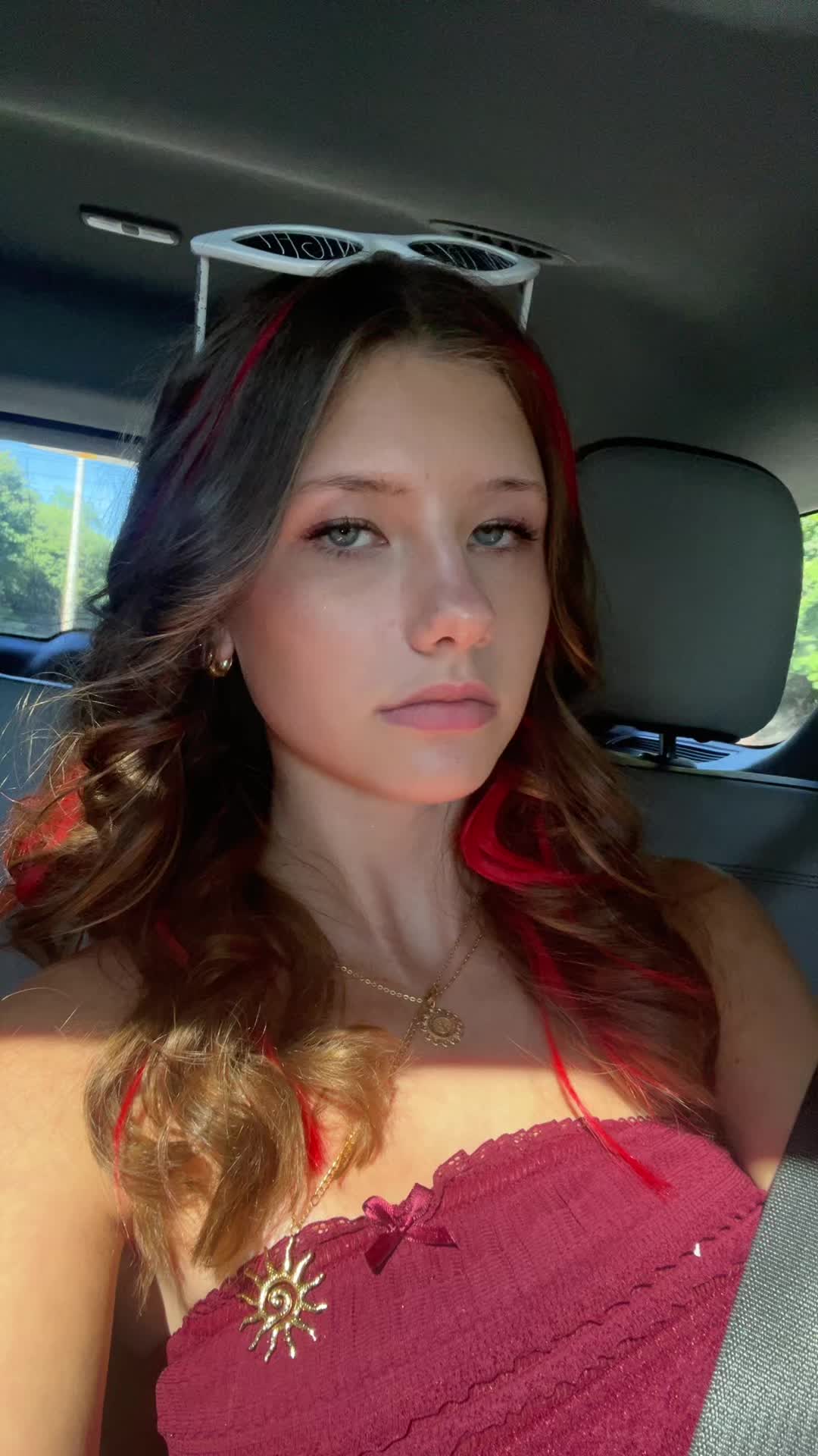 @victoriaangelmw