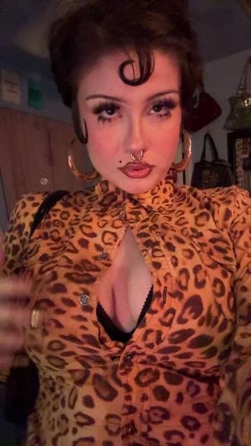 @liathebug