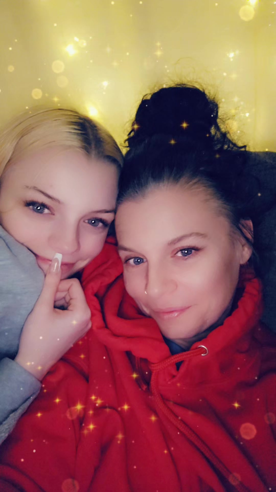 @Angie🇨🇦