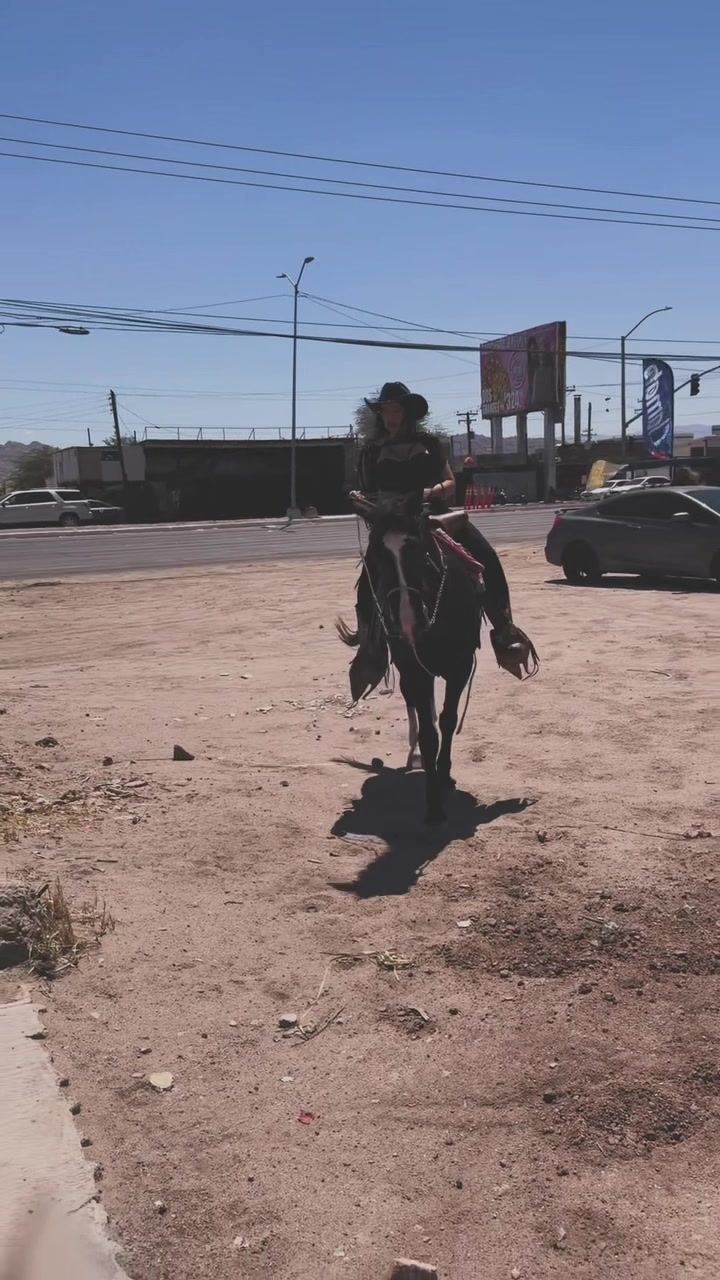 @alejandrasuarez_radio