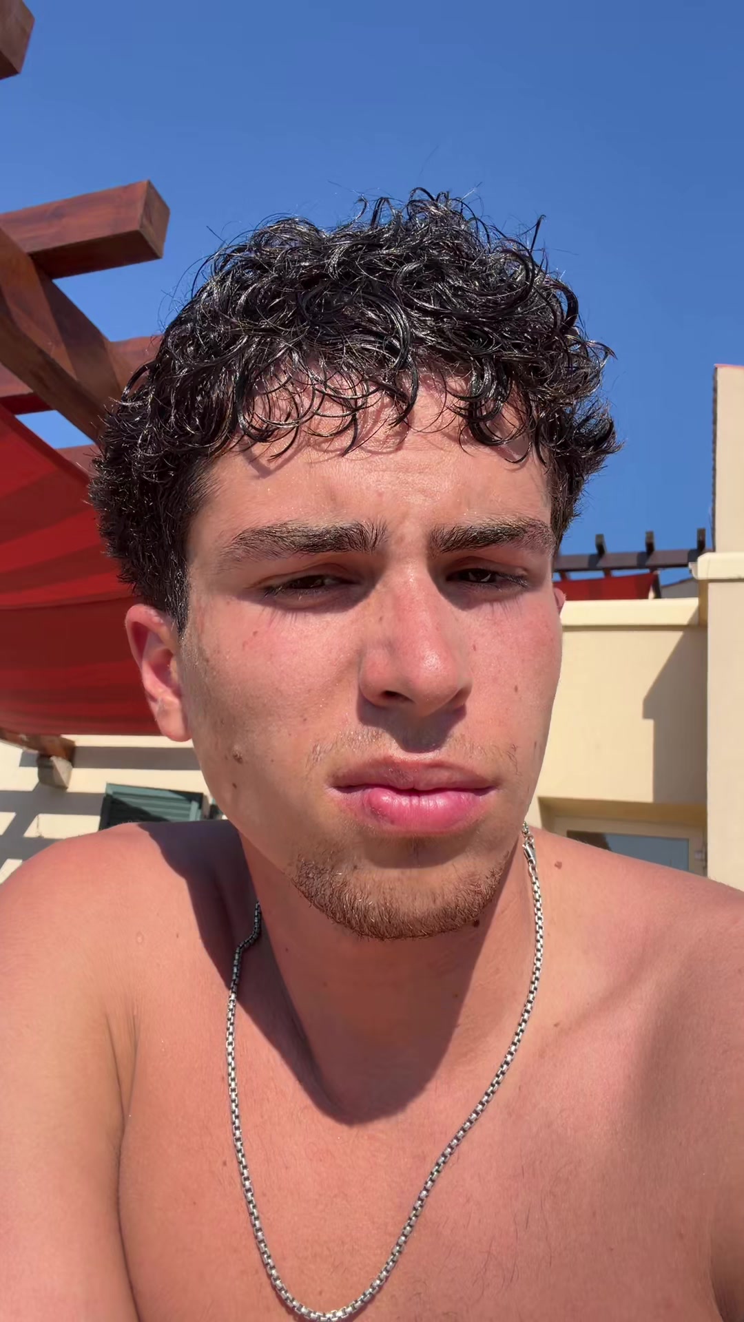 @Moanfaceemoji