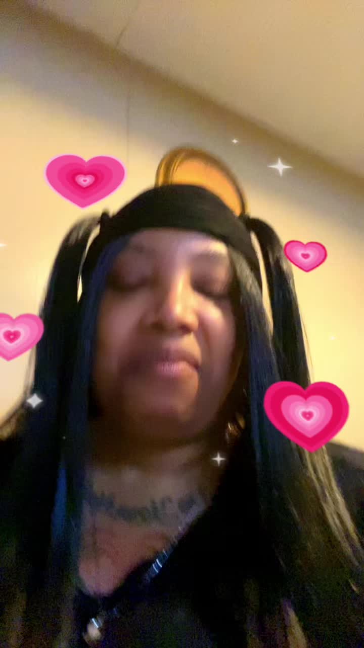 @Meme Queen❌