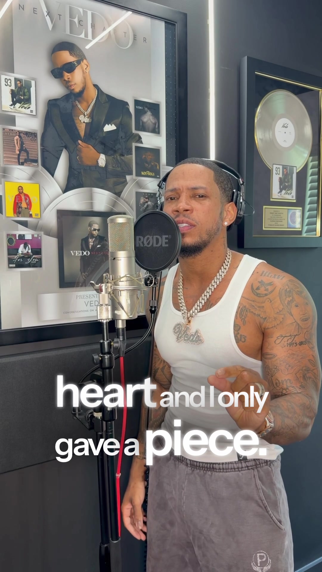 @vedothesinger
