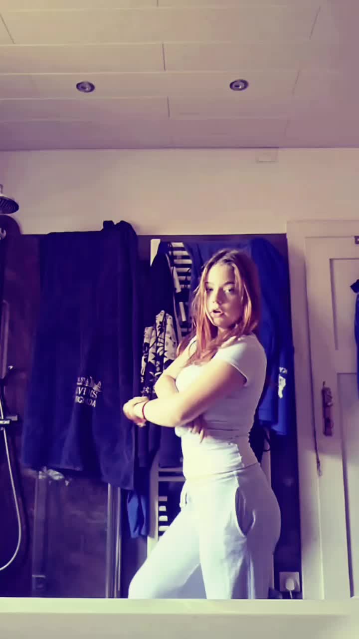 @Sophieee