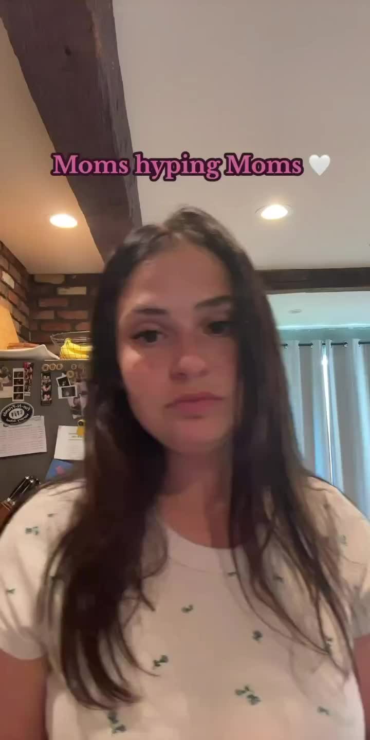 @sarah | spilledcoffeemom ☕️