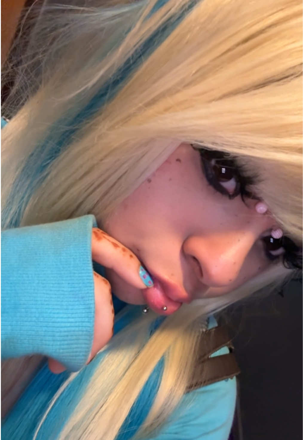 @🧁𐂯