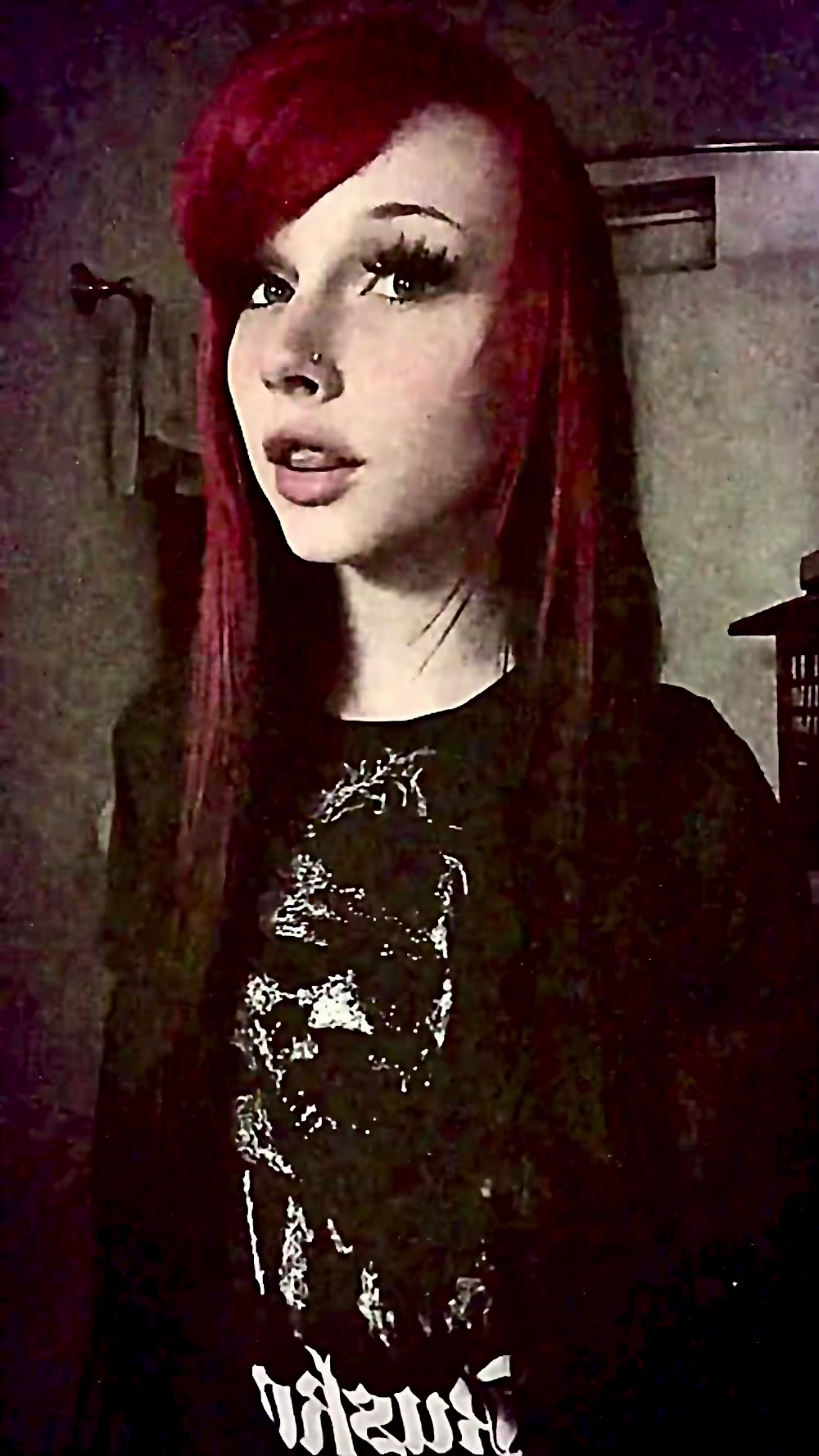 @freakshowsgirl