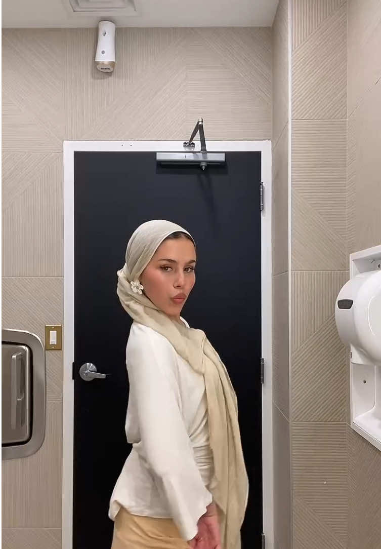 @AMINA ౨ৎ