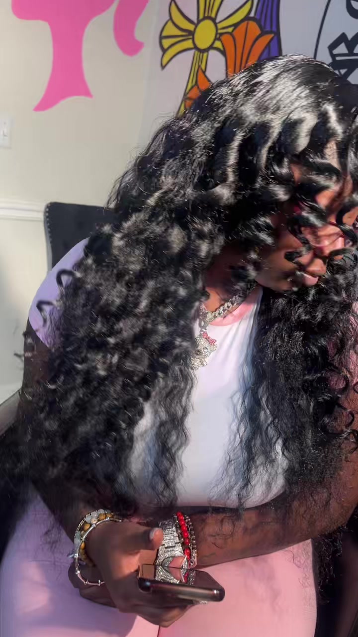 @Niasimoneee