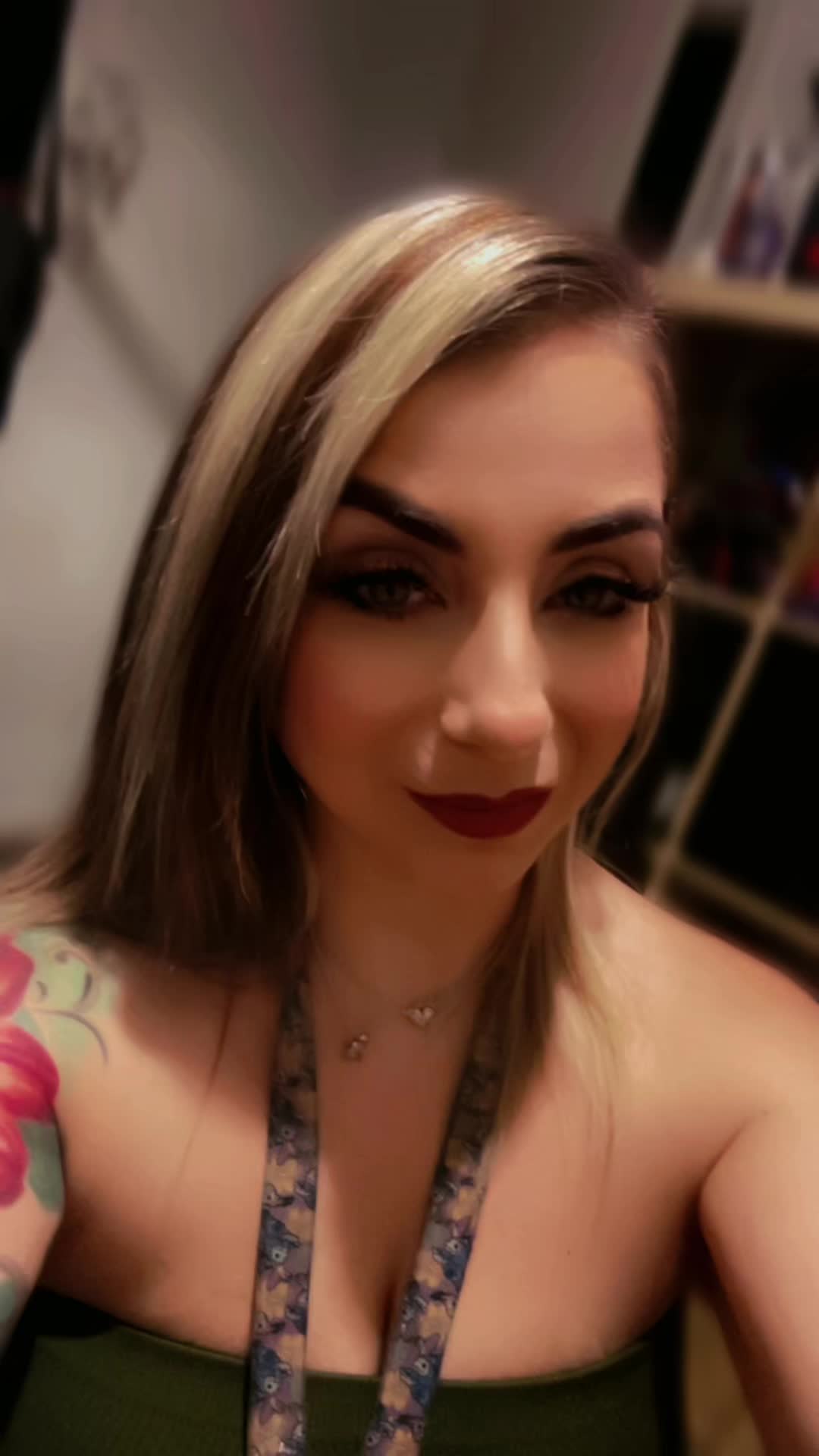 @Ladydestino