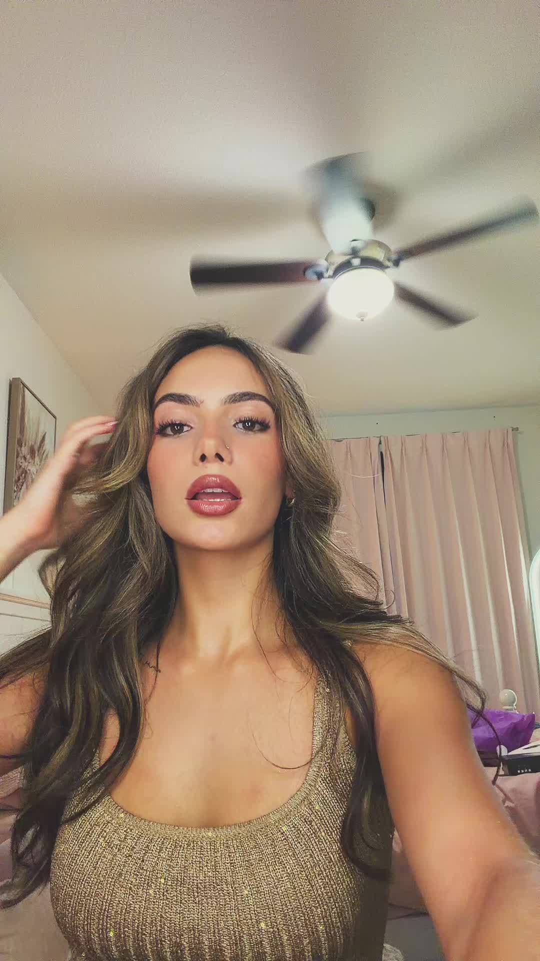 @YelloHelo