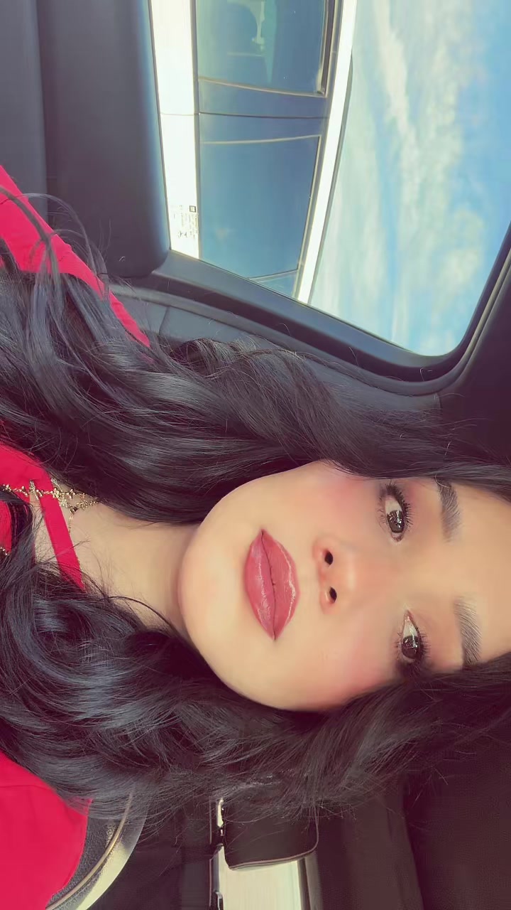 @Lucero