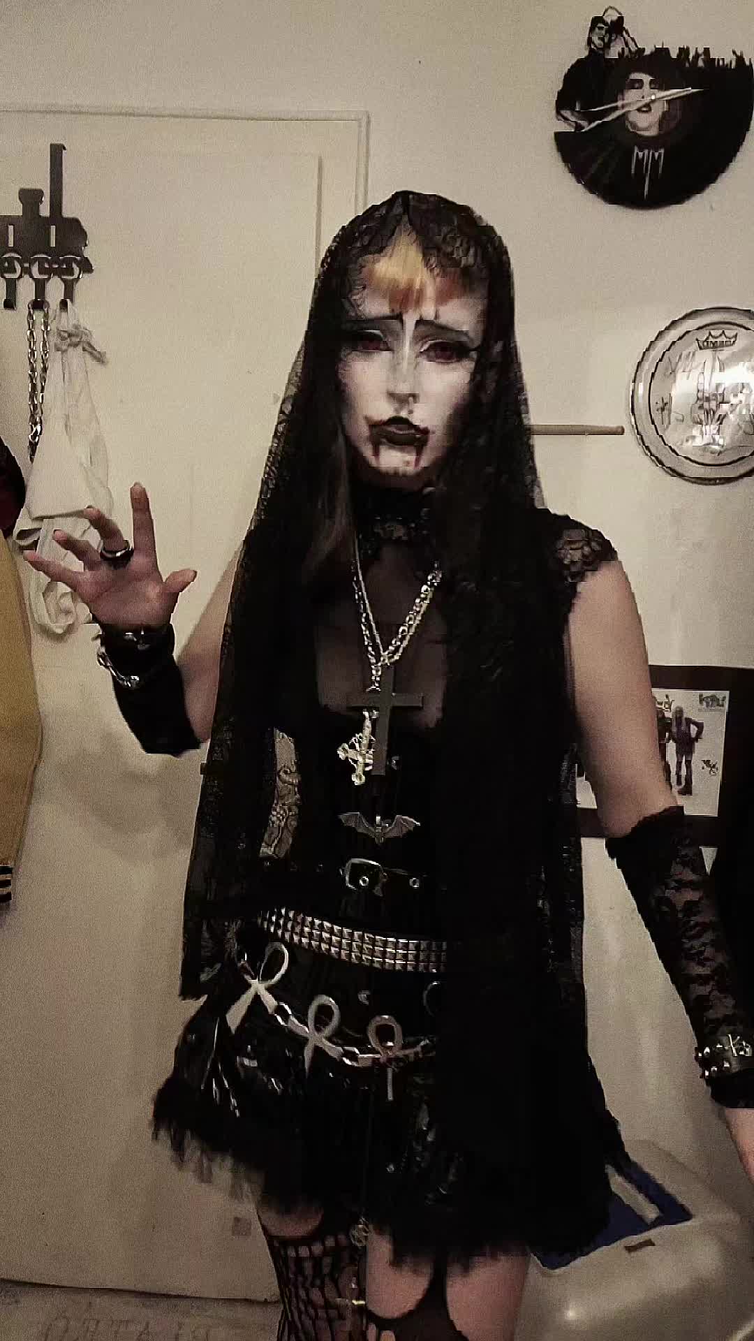 @🦇