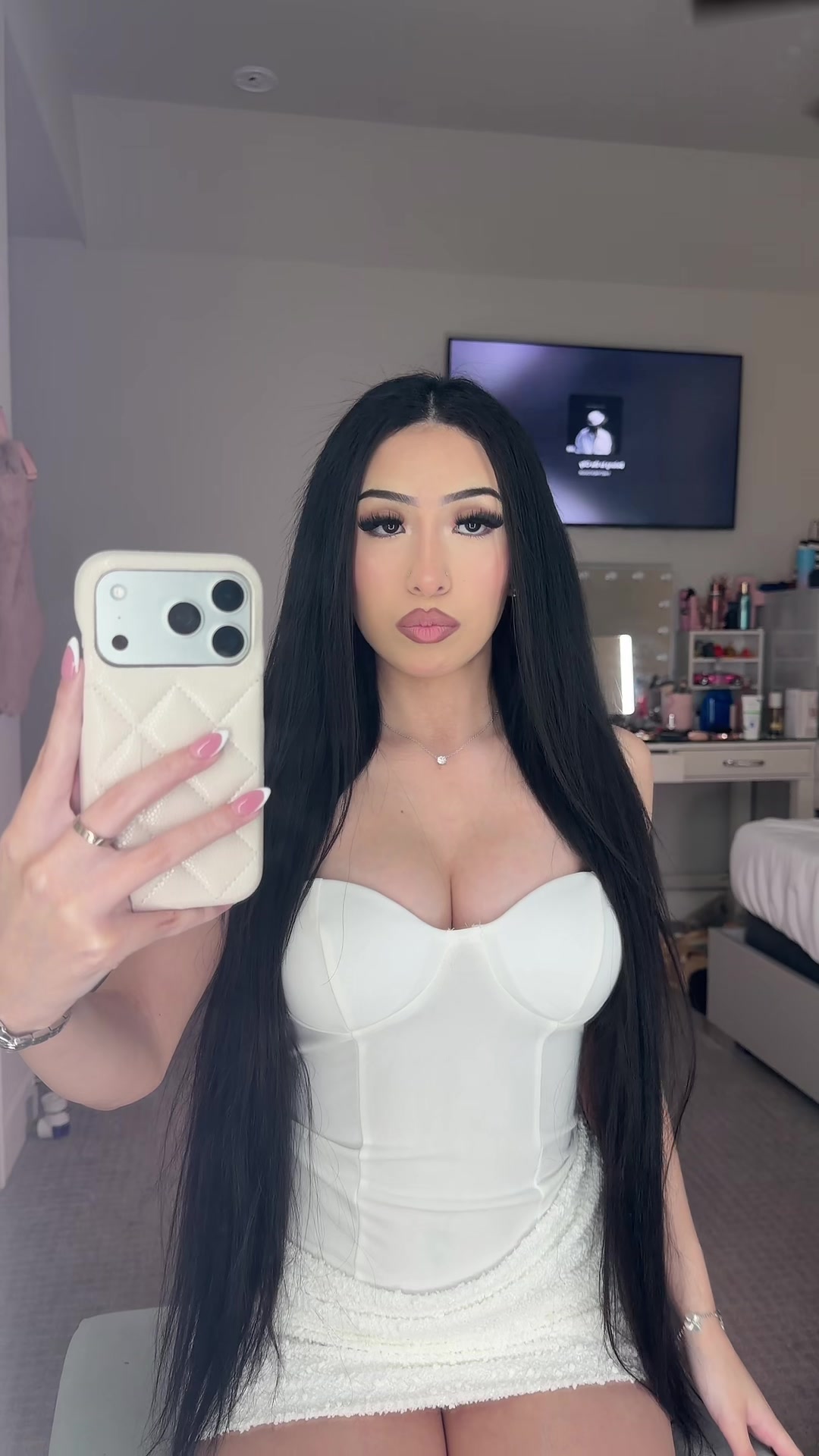 @aimeesofera