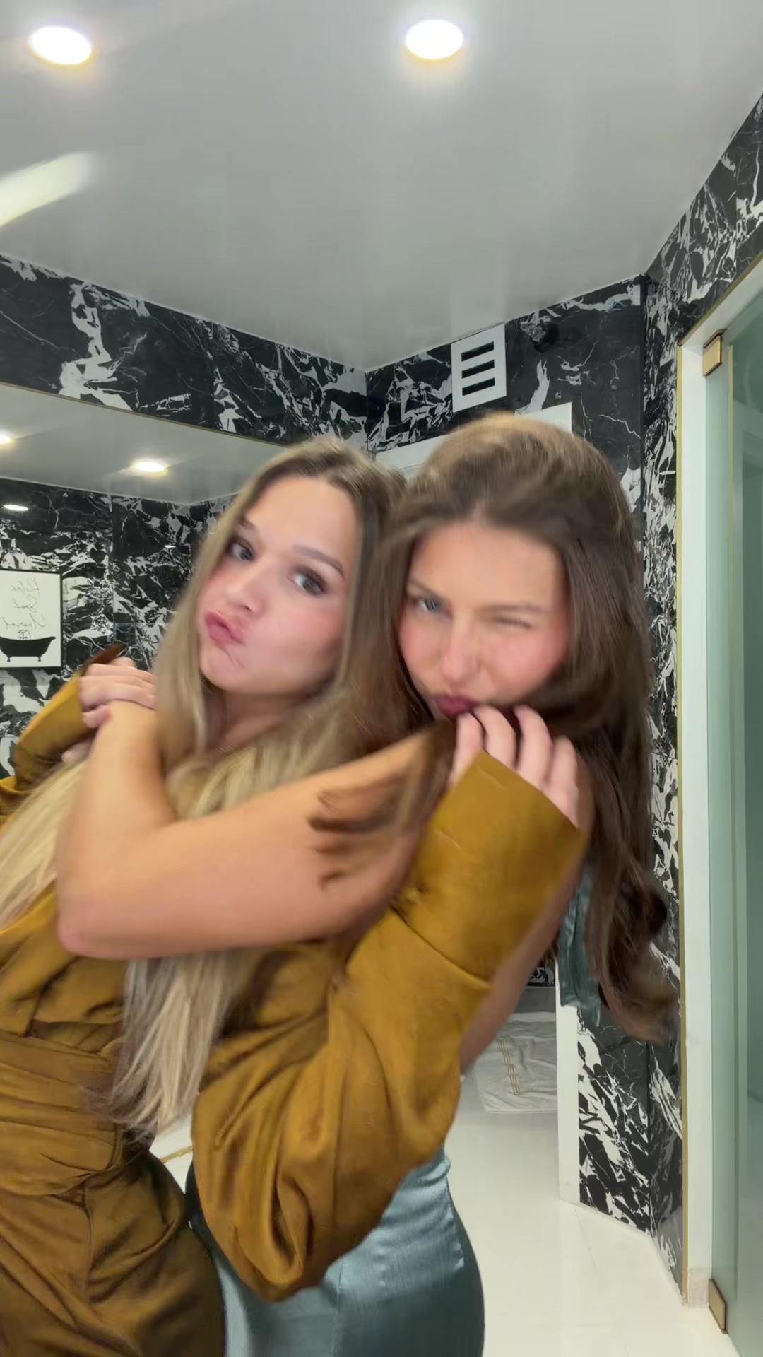 @Nina Tomasello