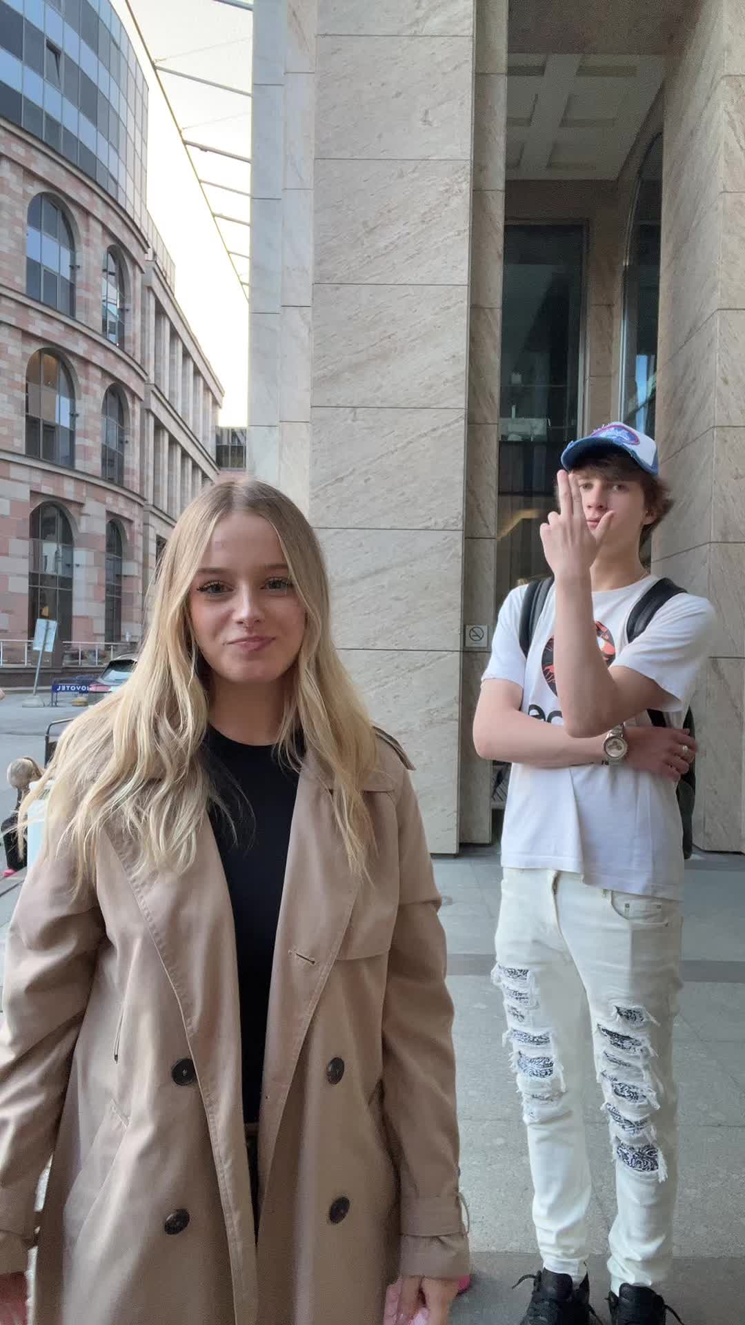 @Тгк: эй полина