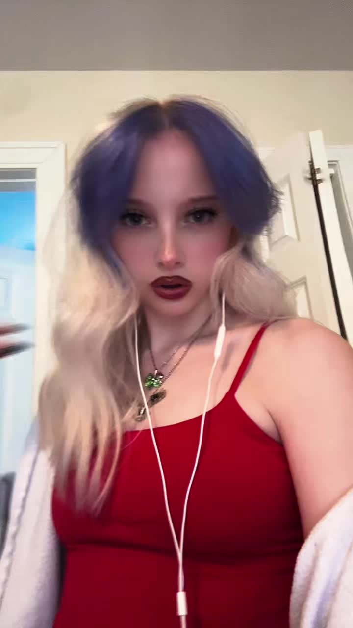 @🌙Madeleine🪻
