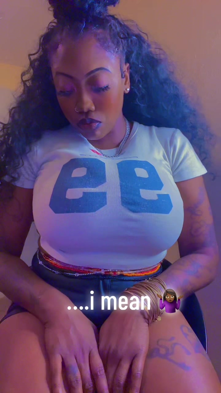 @JuniieBeii