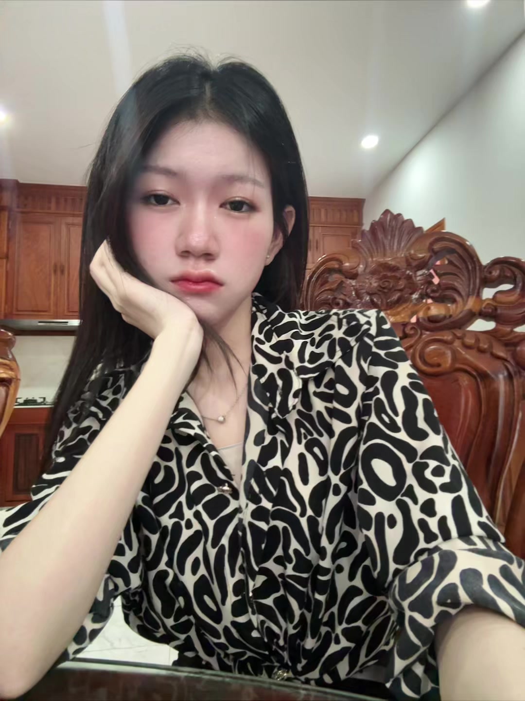 @hhh