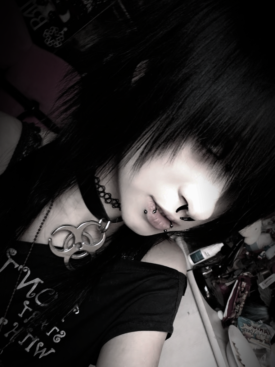 @☣︎ 𝔇𝔢𝔞𝔡𝔙𝔞𝔪𝔭 ☣︎