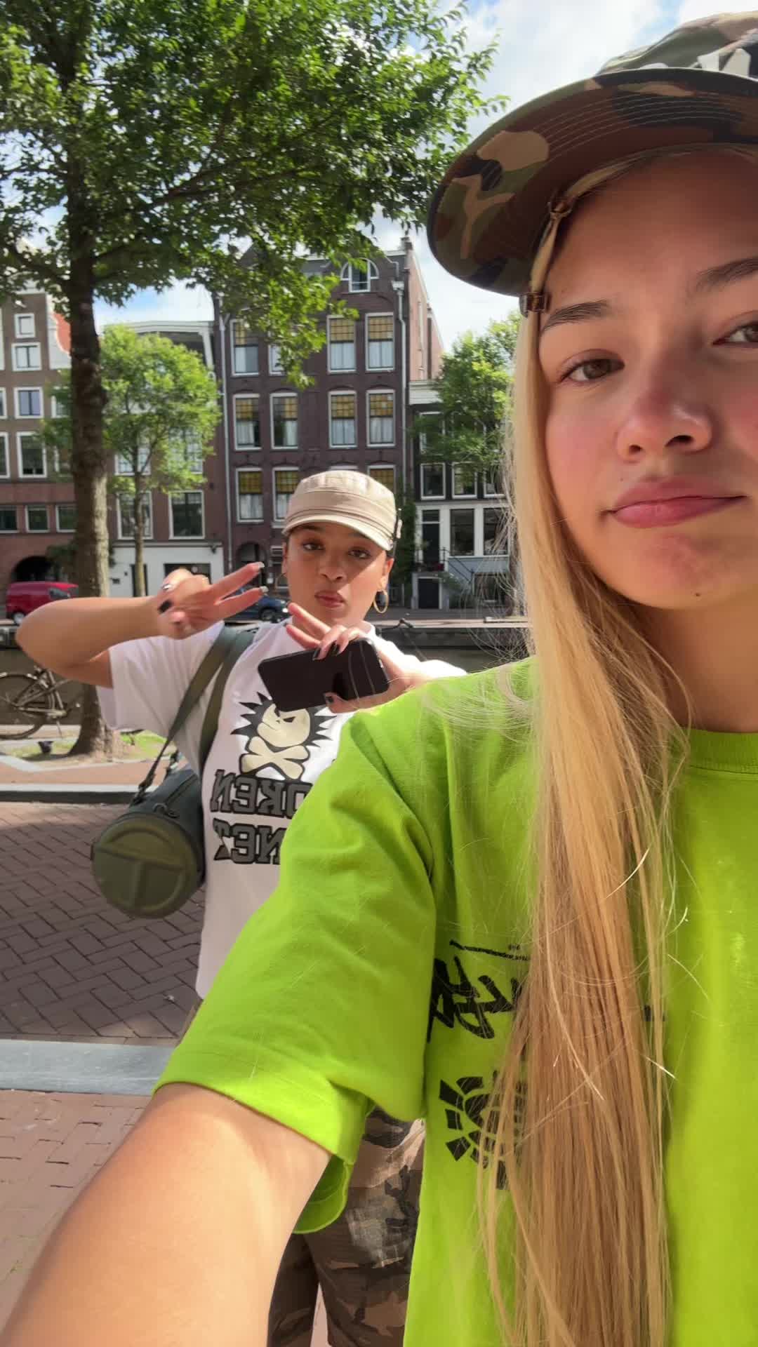 @trishiepishie