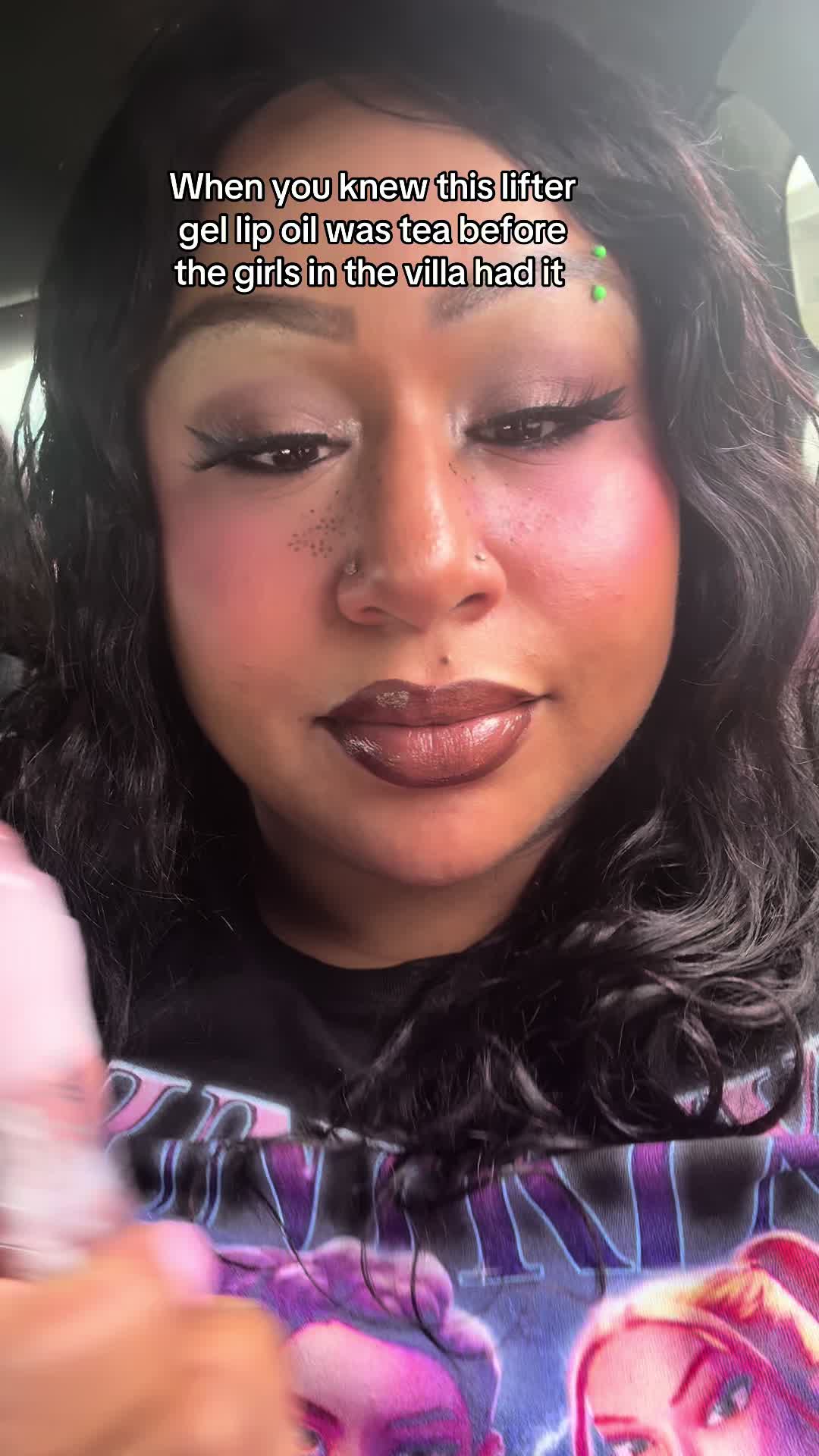 @Makeupbydoubledeez (Chardae)
