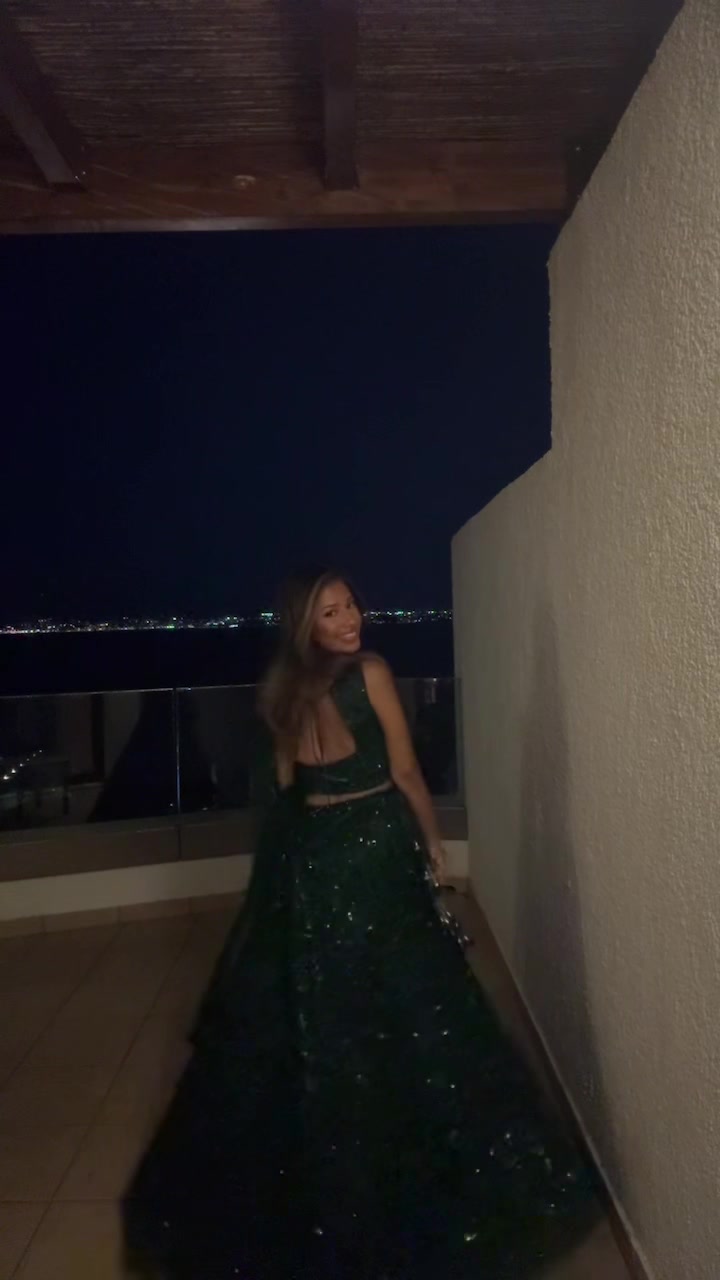 @avnimehraa_