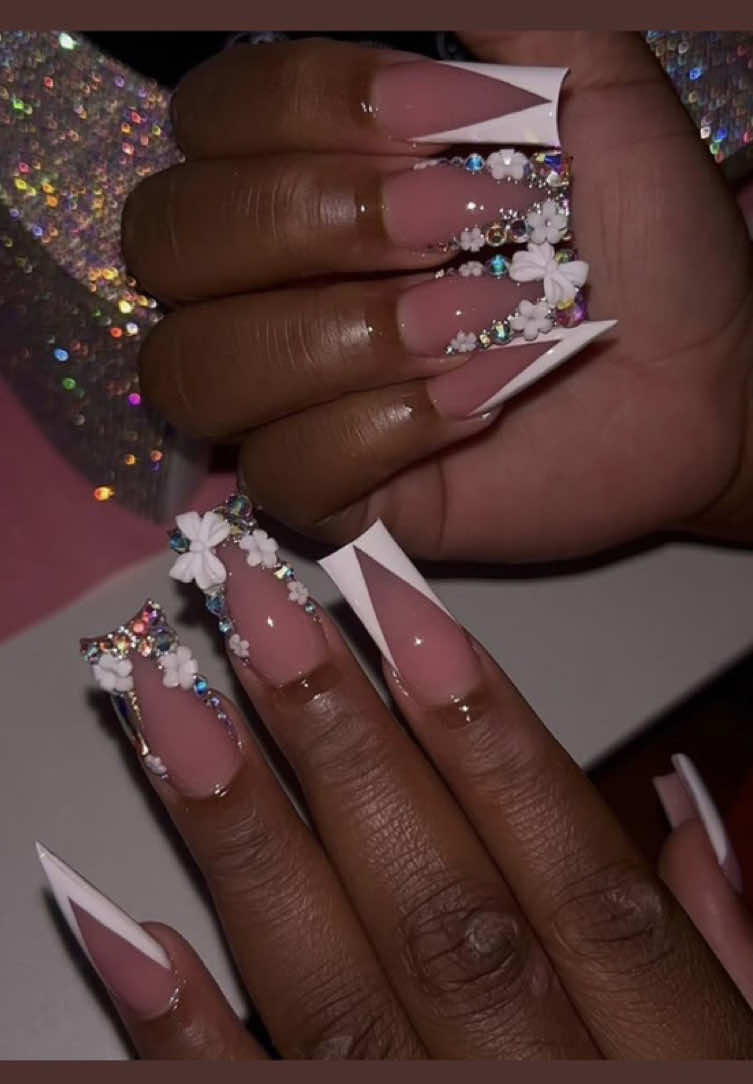 @Pretty In Nails