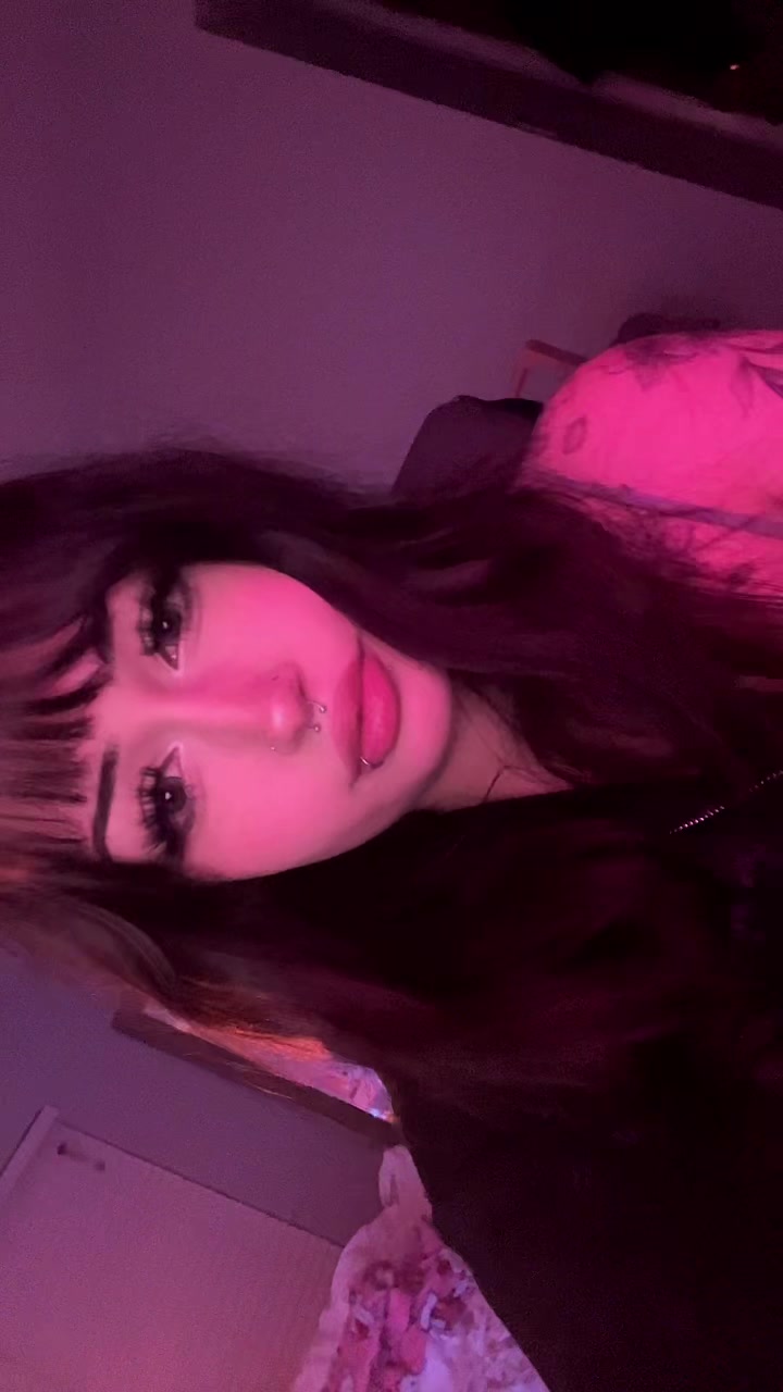 @⛧ iris ⛧