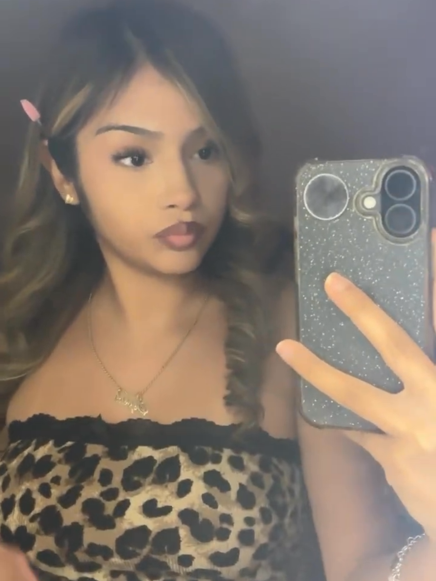 @️