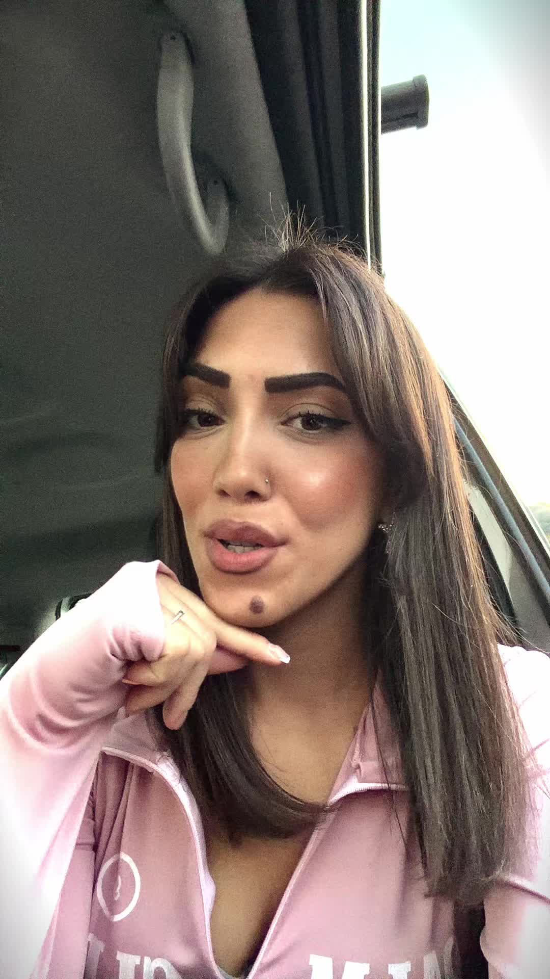 @Anna Pizzoofficial