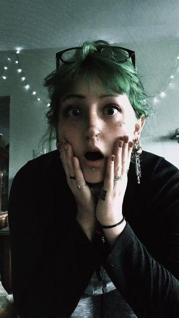 @theladylyds