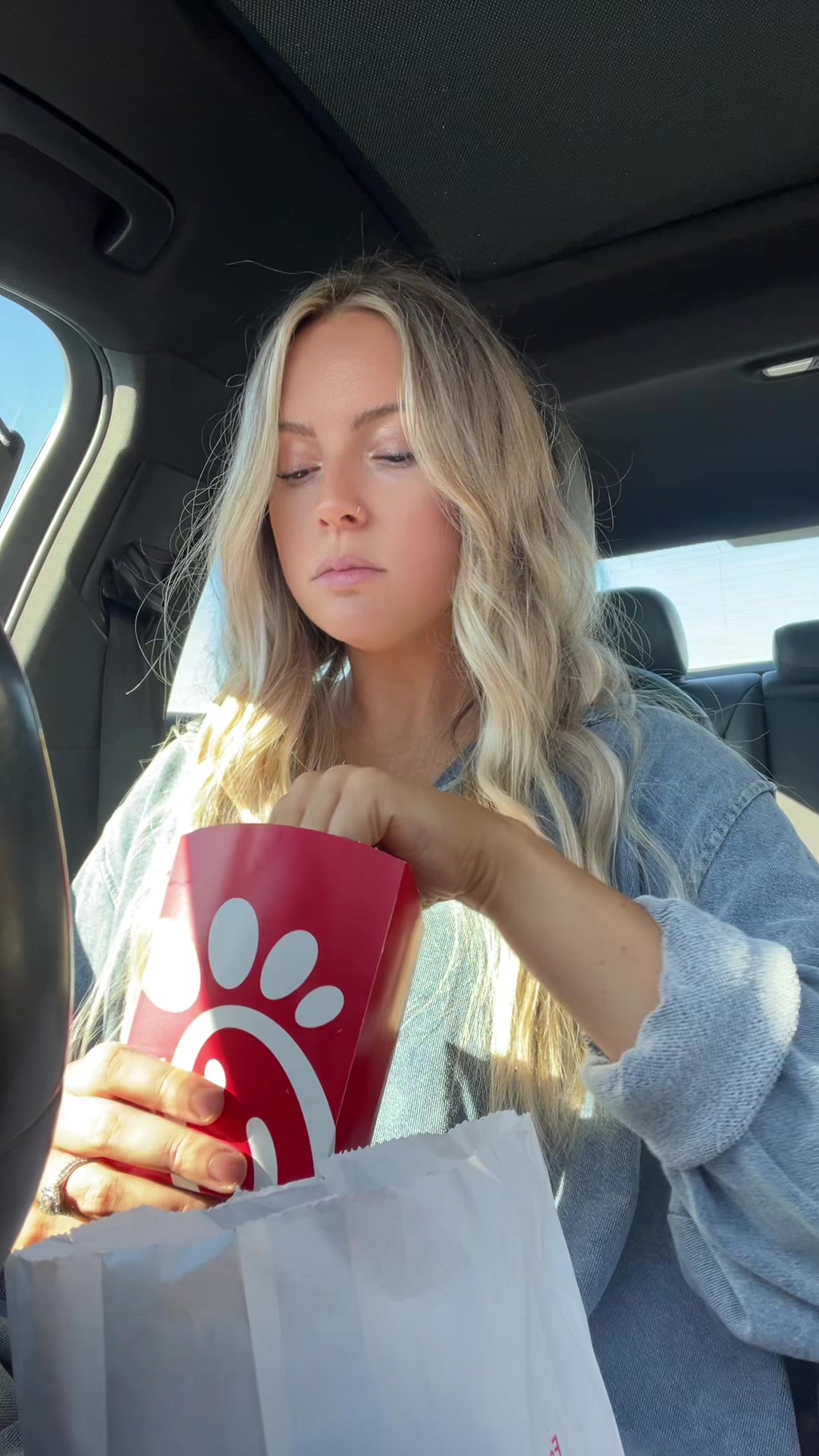 @Olivia_Hall