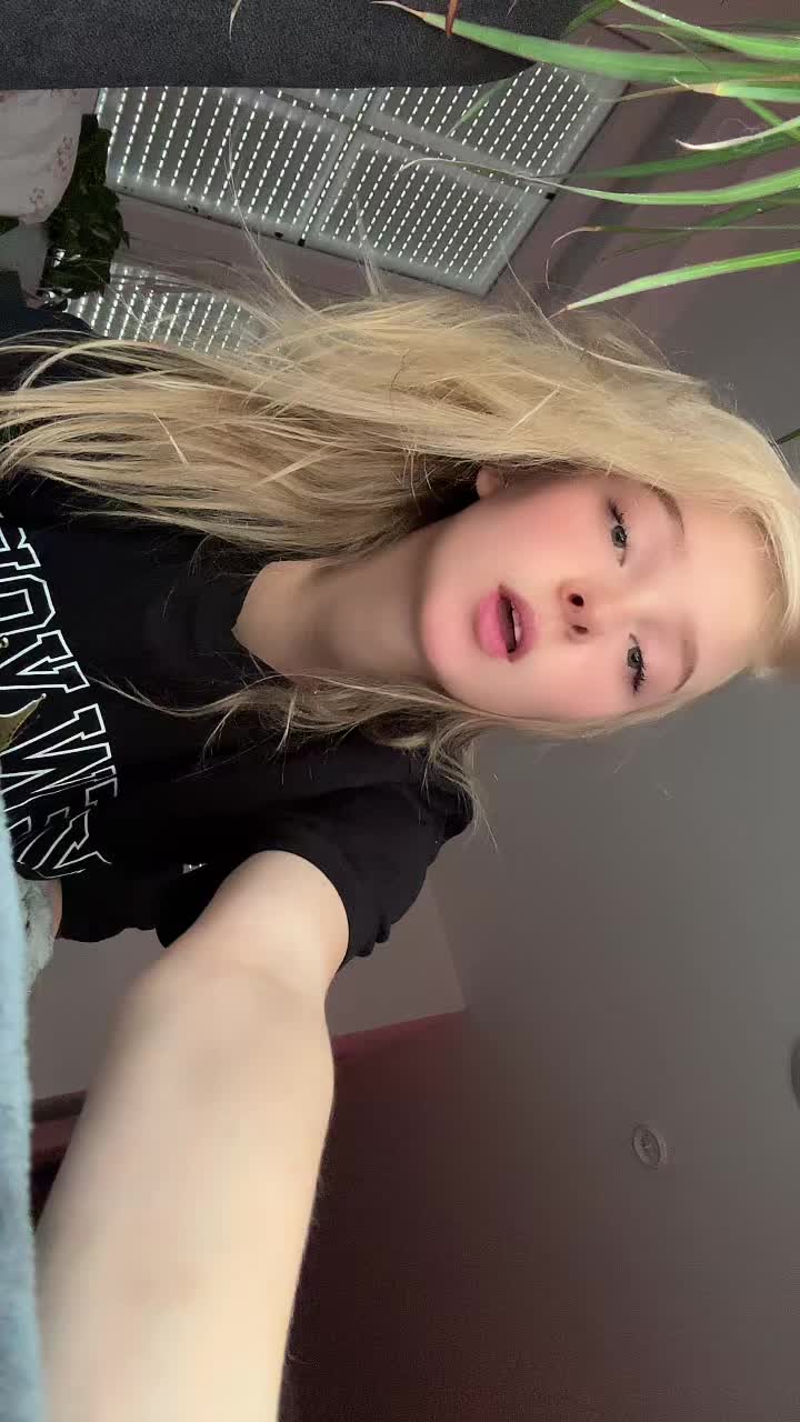 @Blonde_vivi