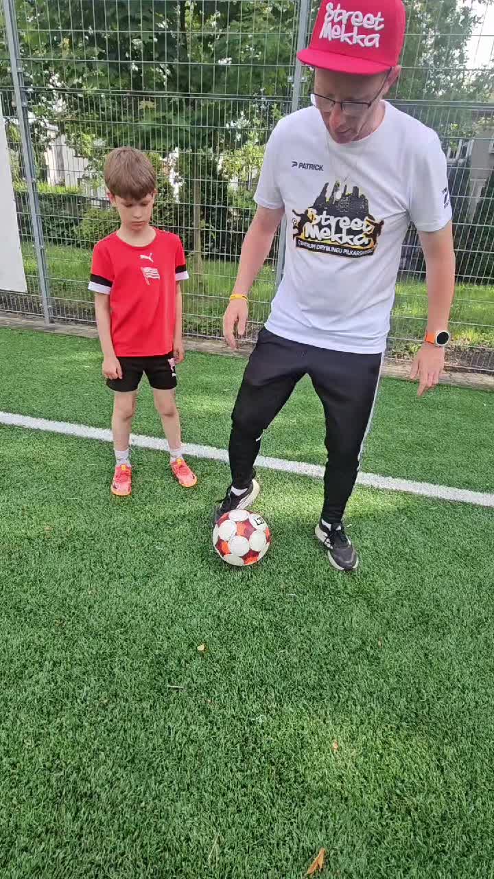 @Trener Dryblingu Piłkarskiego