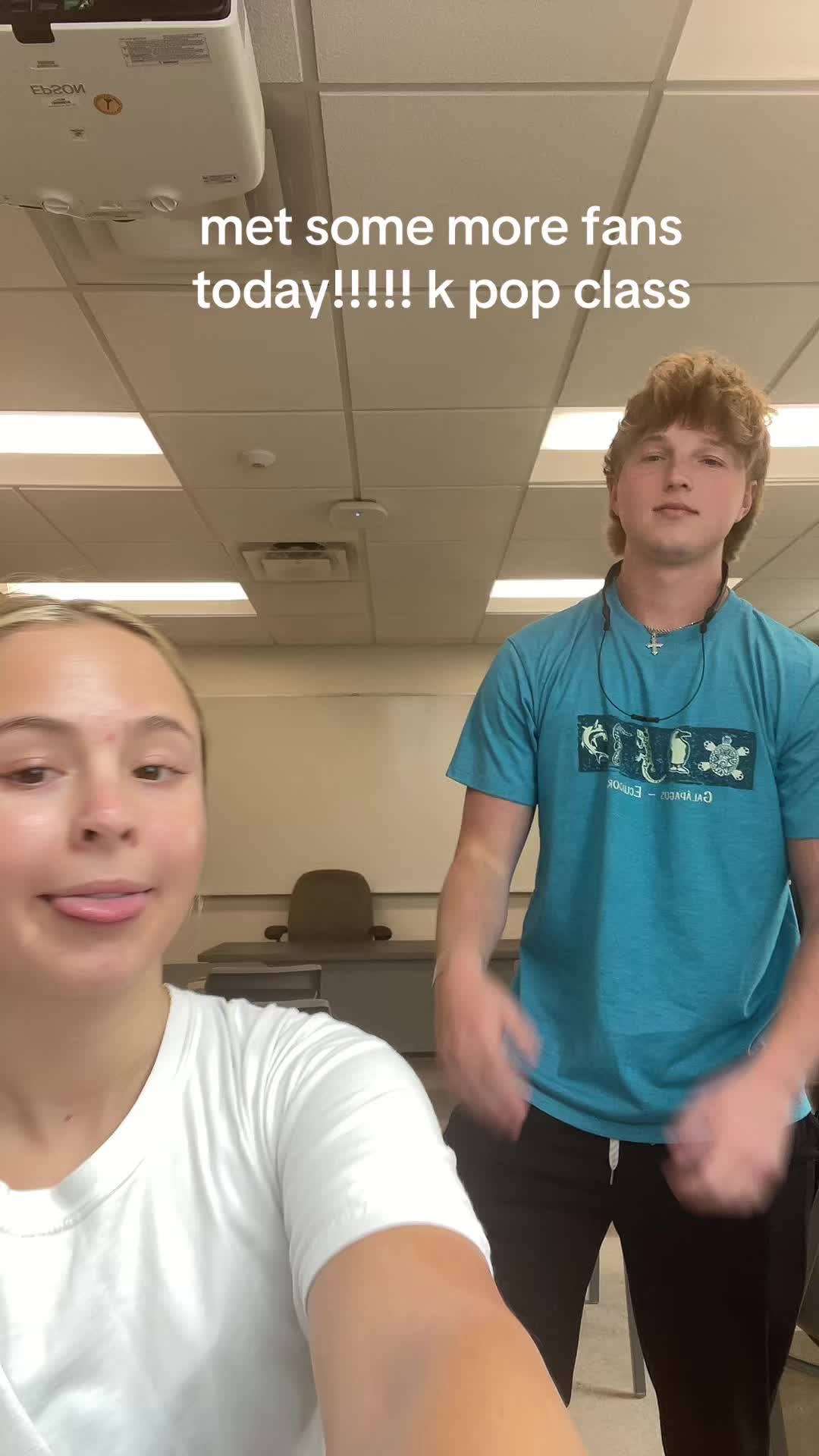 @CHLOMONEY$