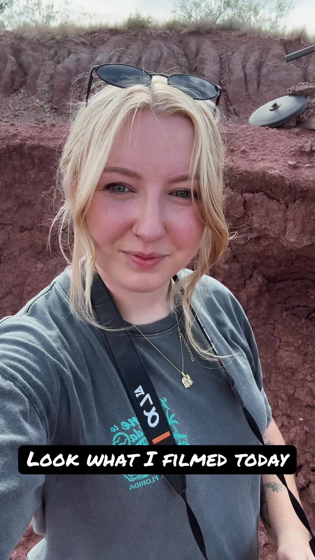 @Holly Simon 🦖