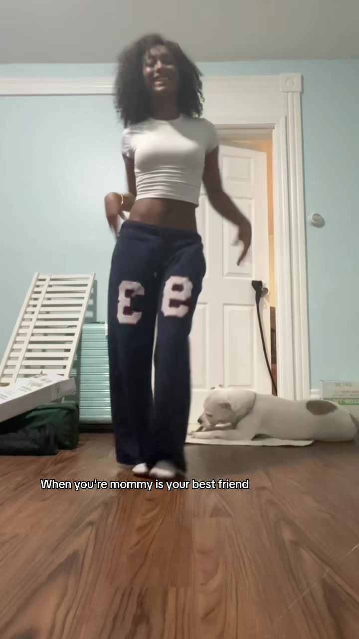 @🦦