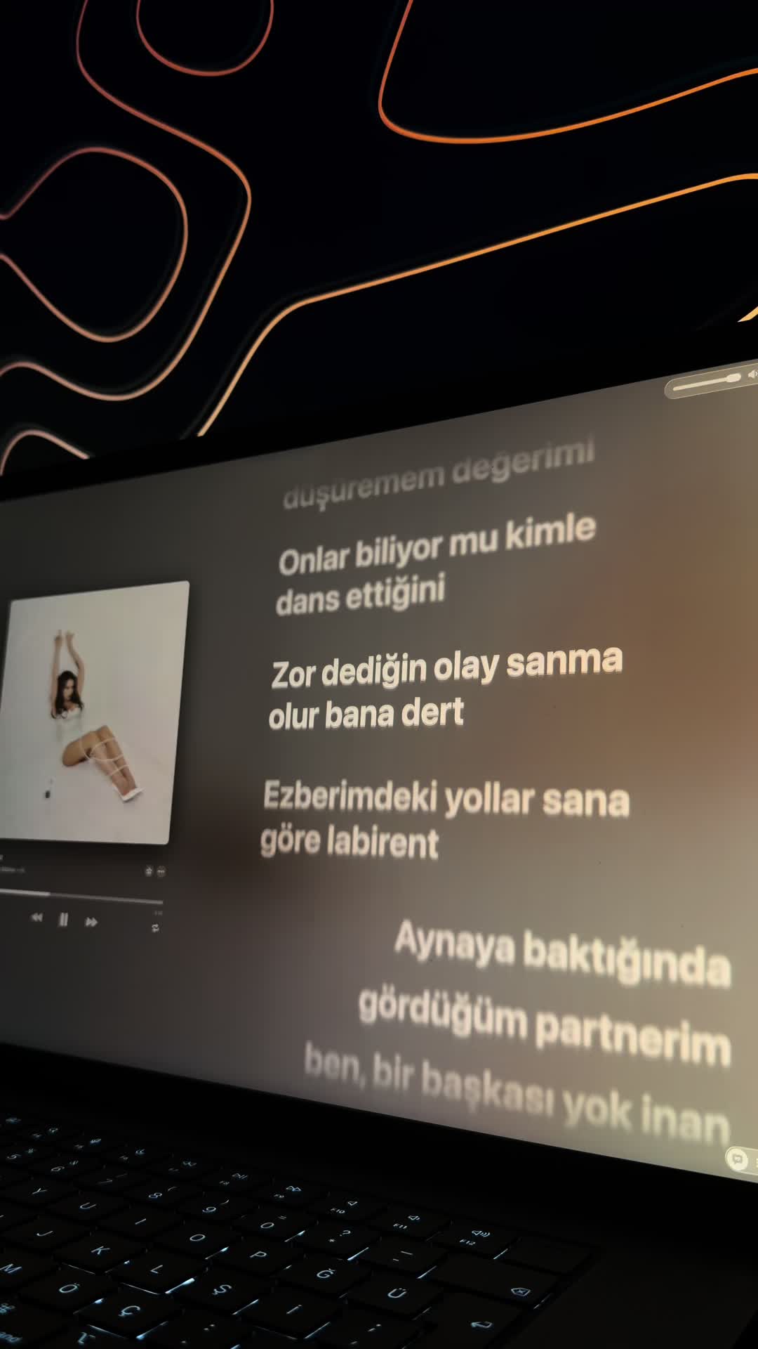 @Şarkı Sözleri