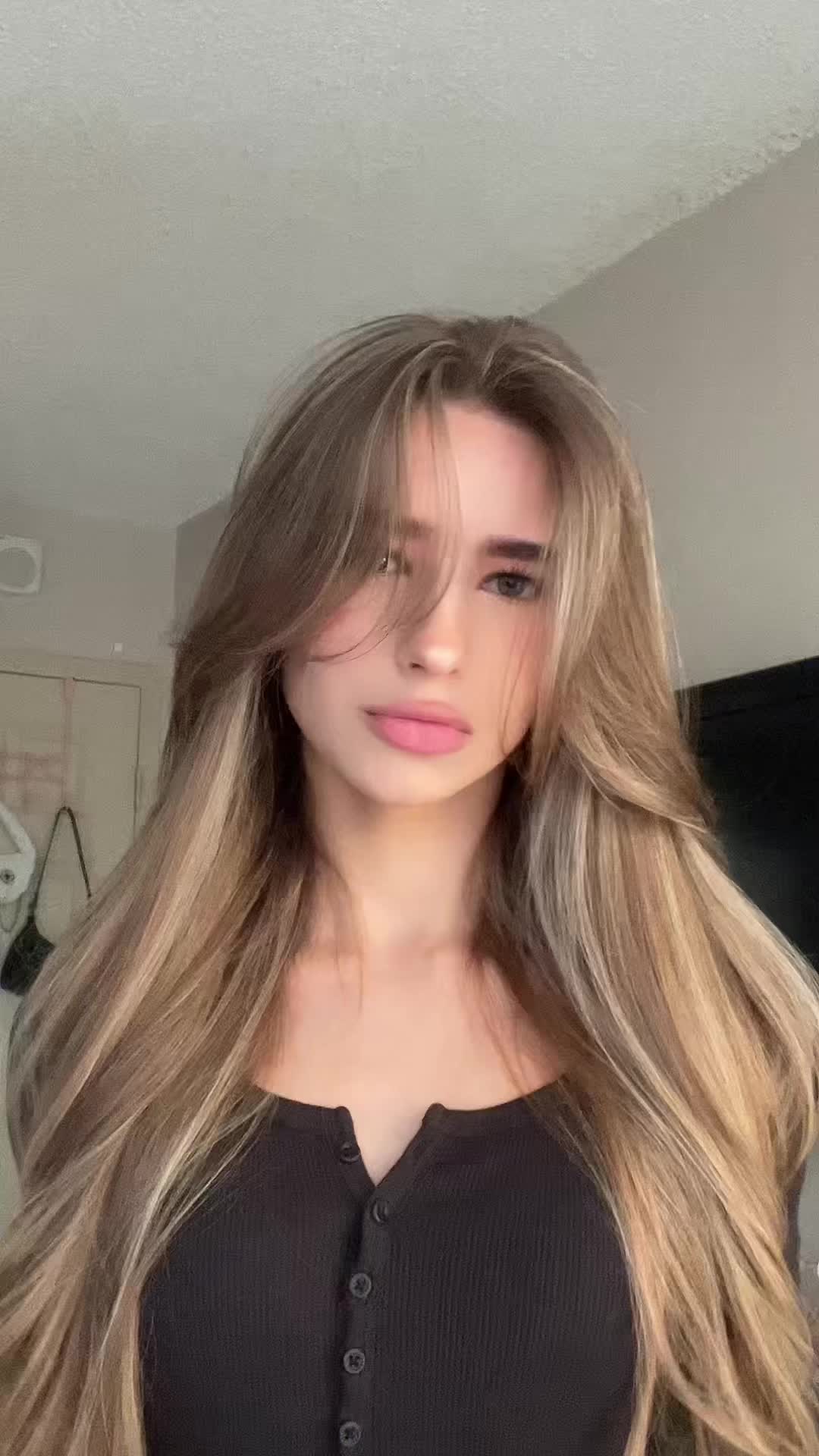 @lizka