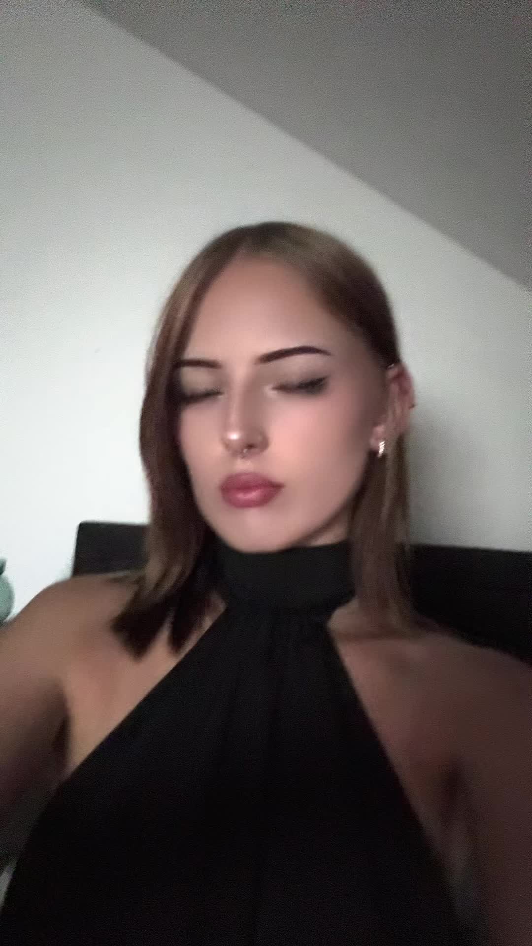 @𝐋𝐞𝐨